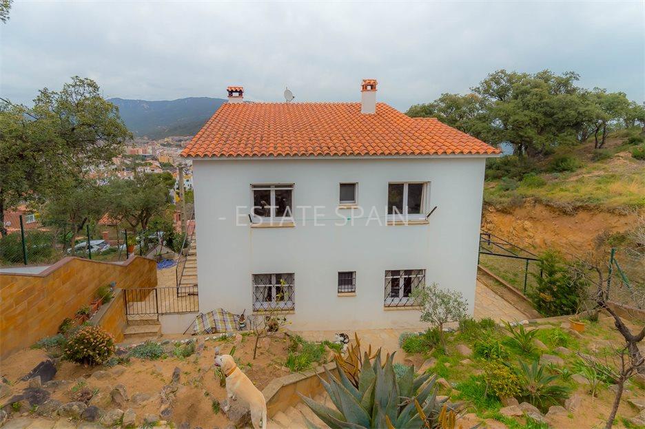 Особняк в Тосса-де-Мар 320 м2 №VL236197DAA0  - Продажа - 46 large