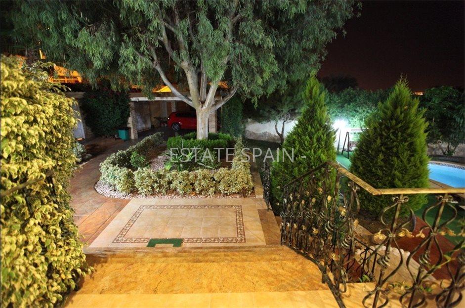 Шале в Сьюдад-Кесада 364 м2 №BL222177A9FE  - Продажа - 2 large