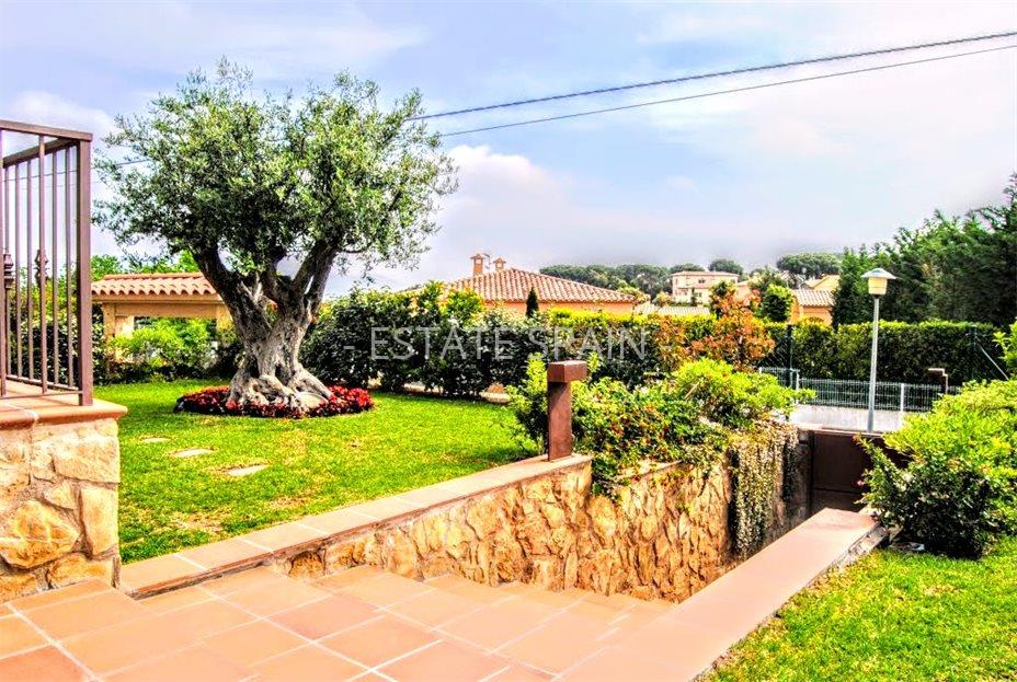 Вилла в Плайя-де-Аро 250 м2 №VL18115C8439  - Продажа - 8 large