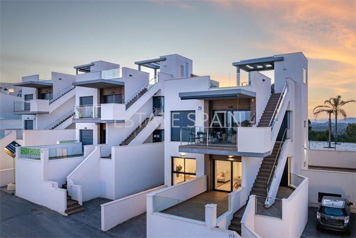 Бунгало в Сан-Мигель-де-Салинас 169 м2 №BL2510103C47A  - Продажа - 1 preview