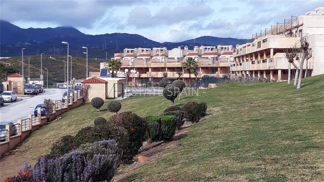 Жилое здание в Касаресе 5530 м2 №COM211156F97D  - Продажа - 2 large