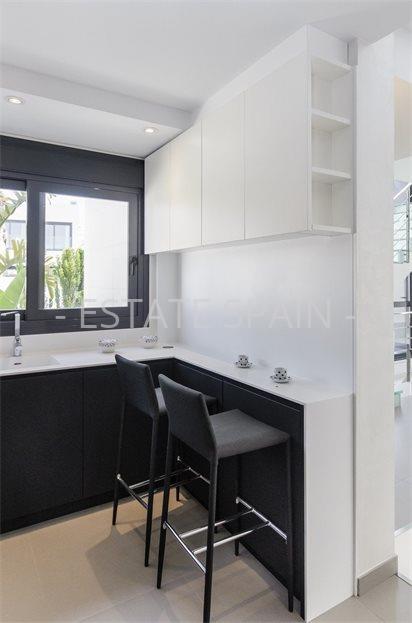 Вилла в Деэса-де-Кампоамор 193 м2 №VL25102456E67  - Продажа - 35 large