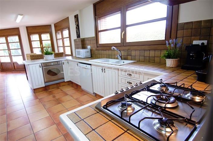 Шале в Сан-Андрес-де-Льеванерас 340 м2 №TAU1831DE86  - Продажа - 3 preview