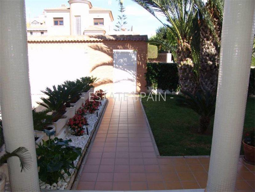 Вилла в Торревьехе 460 м2 №VL20714CED20  - Продажа - 16 large