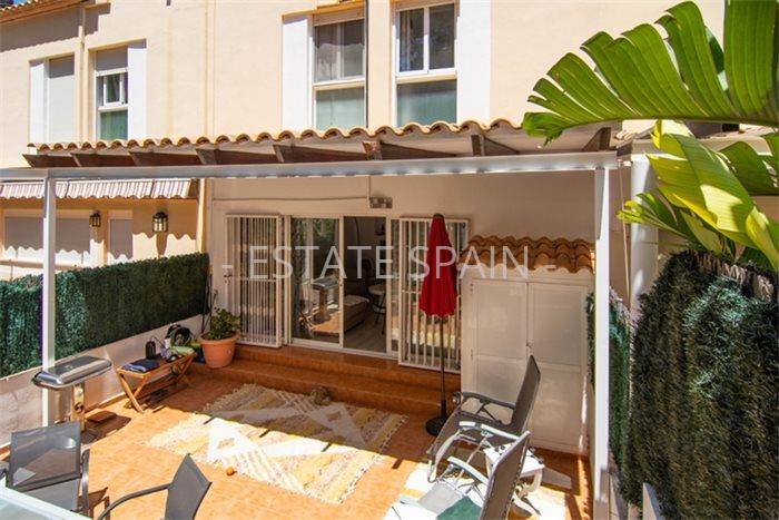 Таунхаус в Альфас-дель-Пи 170 м2 №BL22112C662E  - Продажа - 1 preview