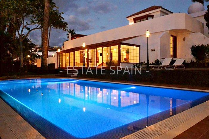 Вилла в Плайя-де-Лас-Америкас 430 м2 №VL201271A042  - Продажа - 2 preview