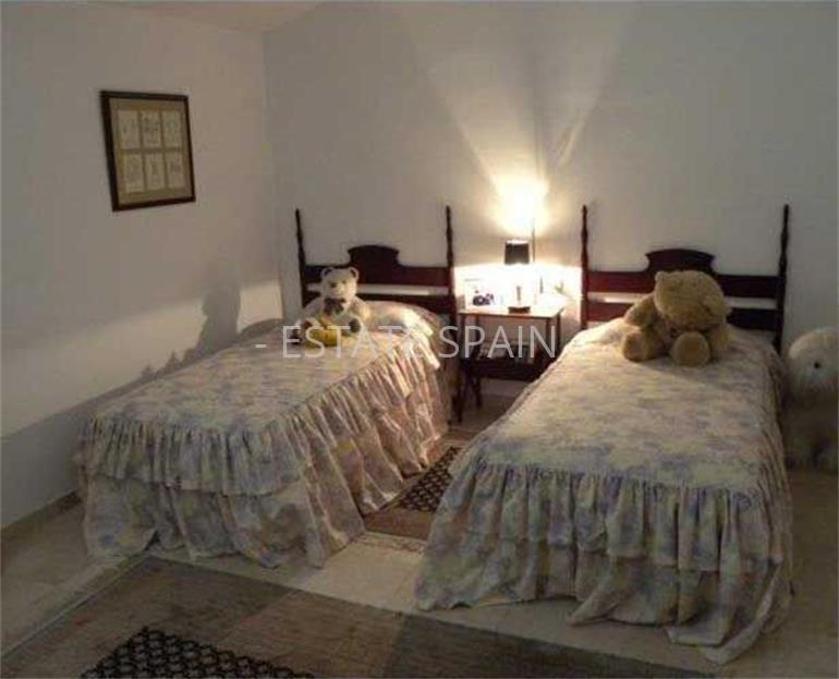 Шале в Сан-Андрес-де-Льеванерас 500 м2 №TAU18310AF7  - Продажа - 2 large