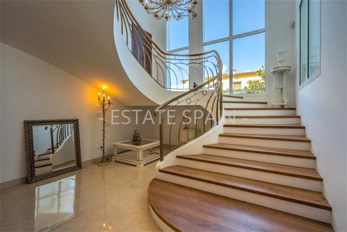 Вилла в Эль-Альбир 541 м2 №VL21211BC2D6  - Продажа - 20 preview