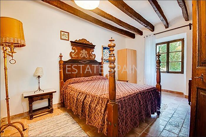 Таунхаус в Эскорке 320 м2 №TAU18327813B  - Продажа - 1 preview