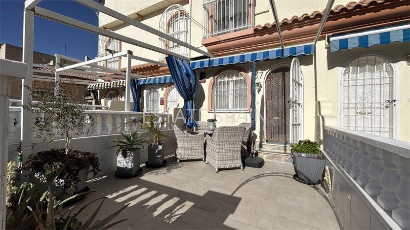 Таунхаус в Ла-Флорида 85 м2 №BL252405468  - Продажа - 2 preview