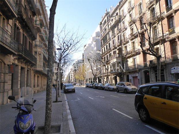 Помещение в Барселоне 60 м2 №COM2213137744  - Продажа - 3 preview