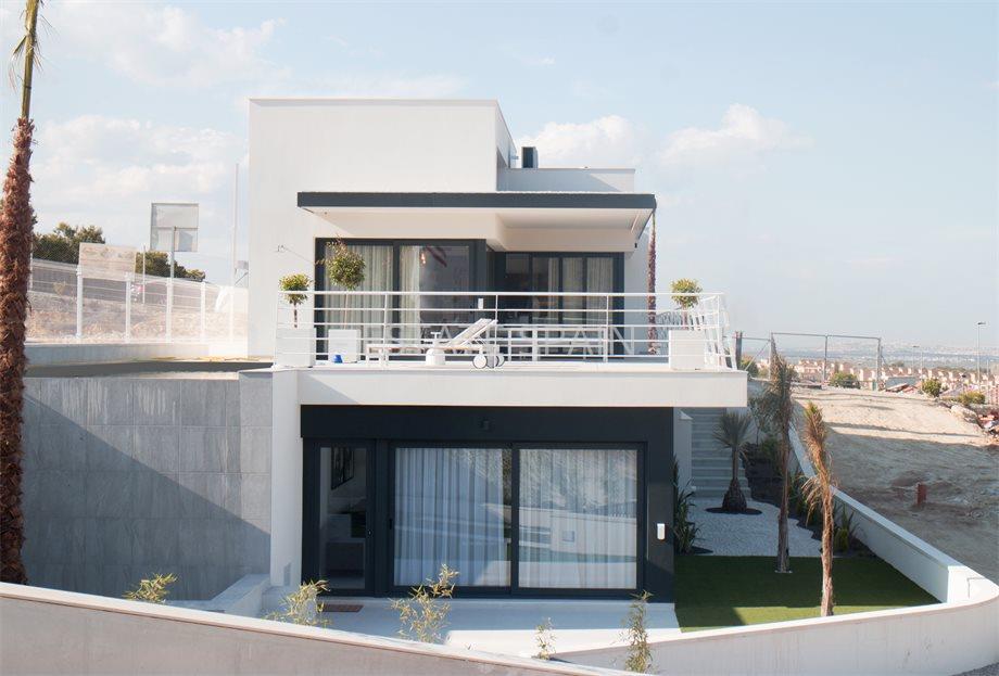 Вилла в Сан-Мигель-де-Салинас 220 м2 №VL20121064139  - Продажа - 1 large