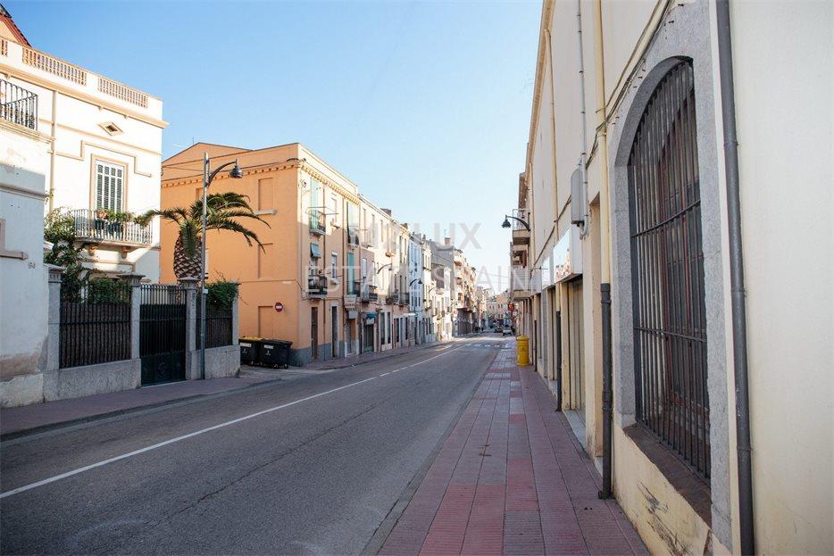 Магазин в Сан-Фелиу-де-Гишольс 1500 м2 №COM201130CB743  - Продажа - 29 large