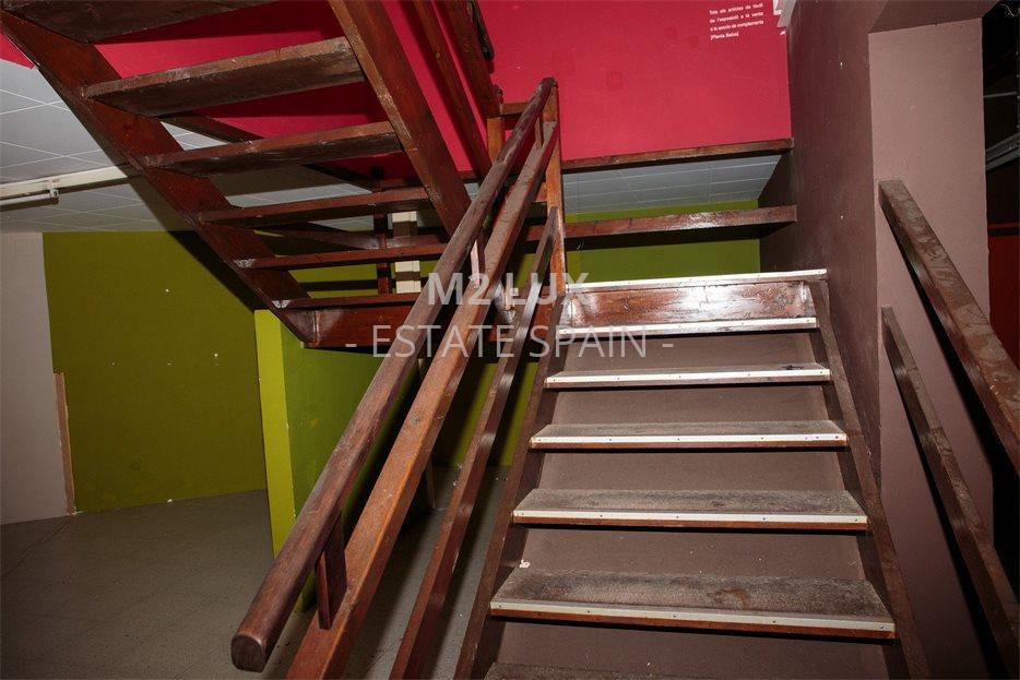 Магазин в Сан-Фелиу-де-Гишольс 1500 м2 №COM201130CB743  - Продажа - 16 large