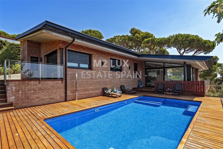 Вилла в Калонже 320 м2 №VL21413D5FDD  - Продажа - 1 large