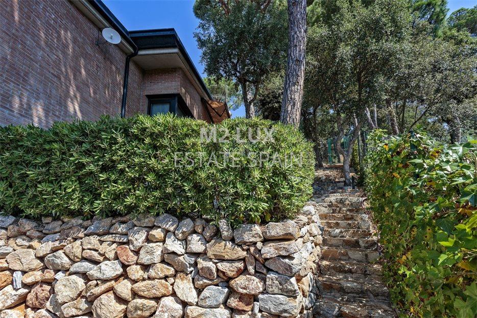 Вилла в Калонже 320 м2 №VL21413D5FDD  - Продажа - 34 large