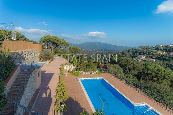 Особняк в Ллорет-де-Маре 209 м2 №VL236197116F  - Продажа - 3 preview