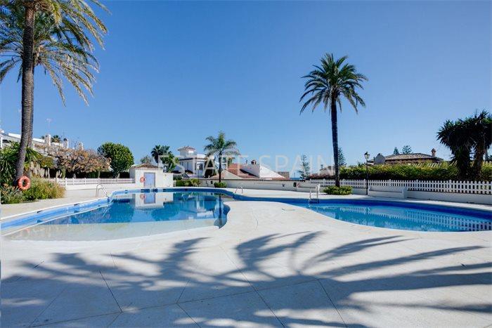 Таунхаус в Эстепоне 117 м2 №BL2524F78AC  - Продажа - 1 preview