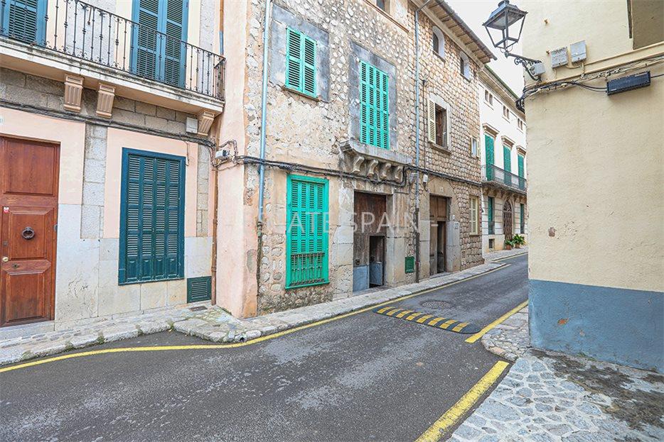 Дом в Сольере 272 м2 №VL2057EEFB8  - Продажа - 1 large