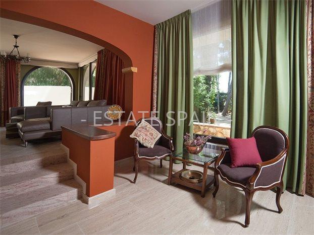 Вилла в Рода де Бара 372 м2 №VL19412720E4  - Продажа - 1 preview