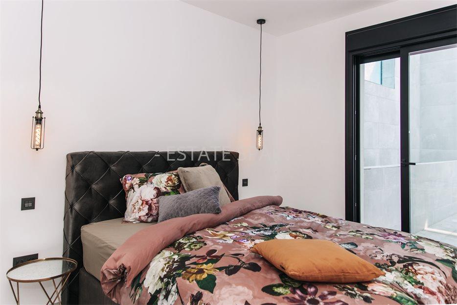 Вилла в Рохалесе 416 м2 №VL26119A10F9  - Продажа - 44 large