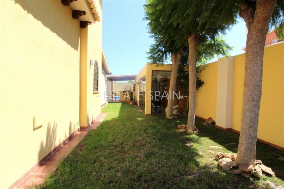 Вилла в Торревьехе 345 м2 №VL20714A5C51  - Продажа - 35 large