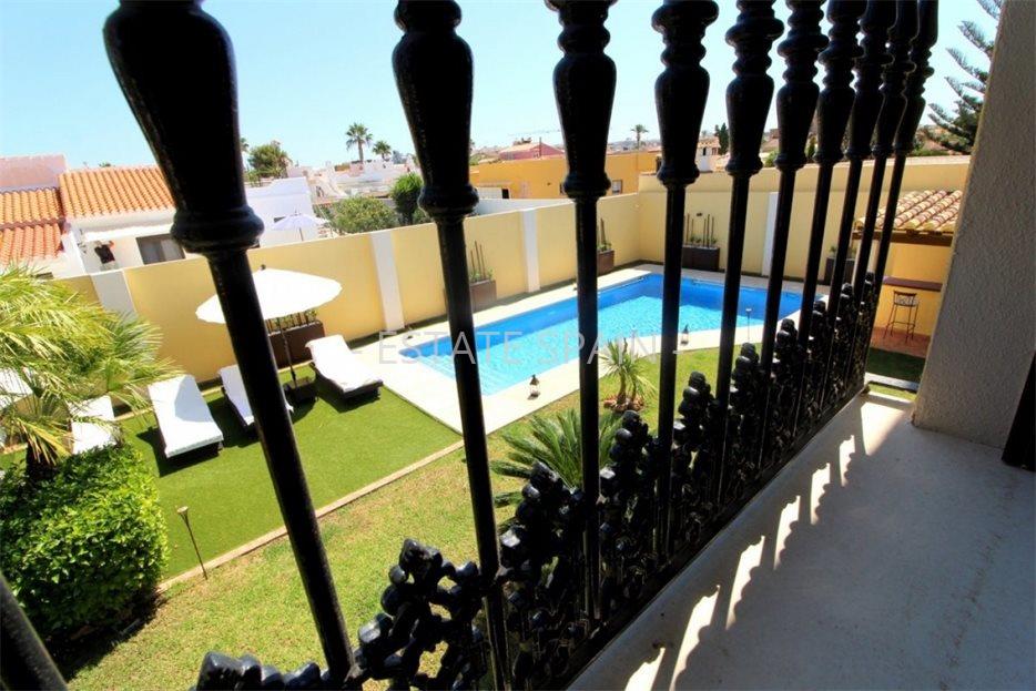 Вилла в Торревьехе 345 м2 №VL20714A5C51  - Продажа - 34 large