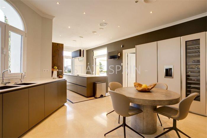 Особняк в Бенаависе 688 м2 №VL2353A0671  - Продажа - 12 preview