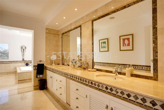 Особняк в Бенаависе 688 м2 №VL2353A0671  - Продажа - 24 preview