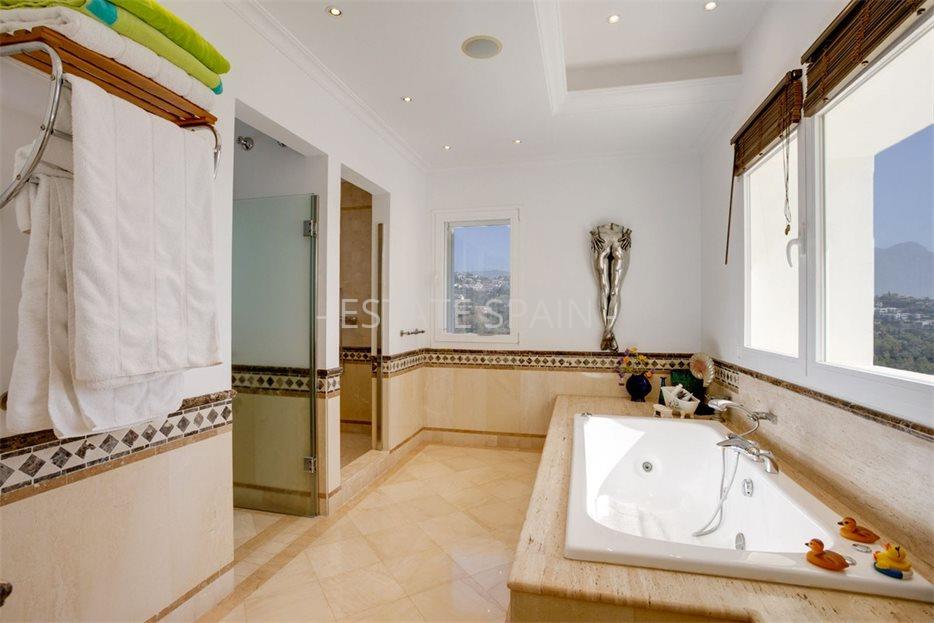 Особняк в Бенаависе 688 м2 №VL2353A0671  - Продажа - 25 large