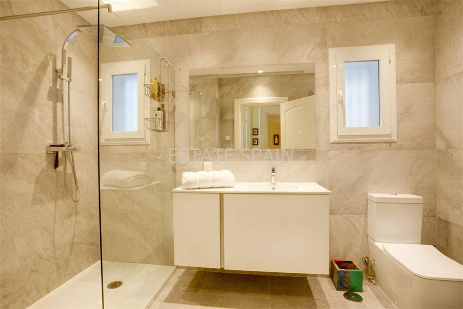 Особняк в Бенаависе 688 м2 №VL2353A0671  - Продажа - 34 large