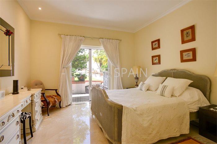 Особняк в Бенаависе 688 м2 №VL2353A0671  - Продажа - 35 preview