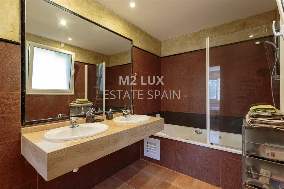 Вилла в Санта-Кристина-де-Аро 145 м2 №VL221172585A  - Продажа - 40 large