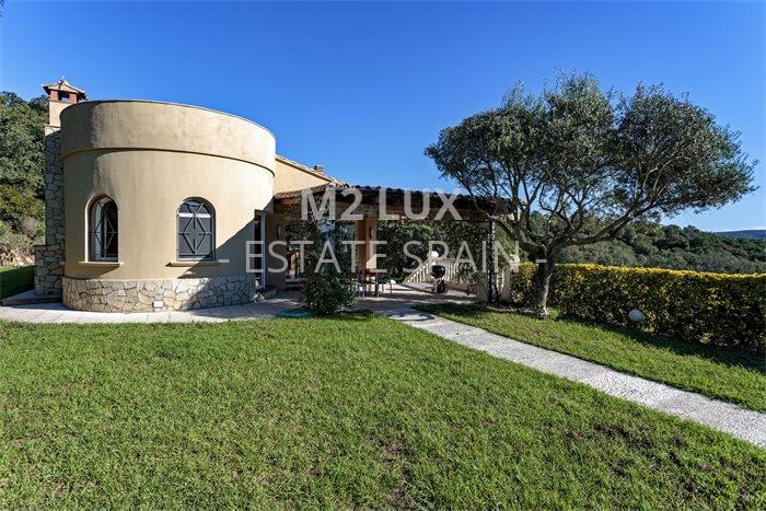 Вилла в Санта-Кристина-де-Аро 145 м2 №VL221172585A  - Продажа - 1 preview