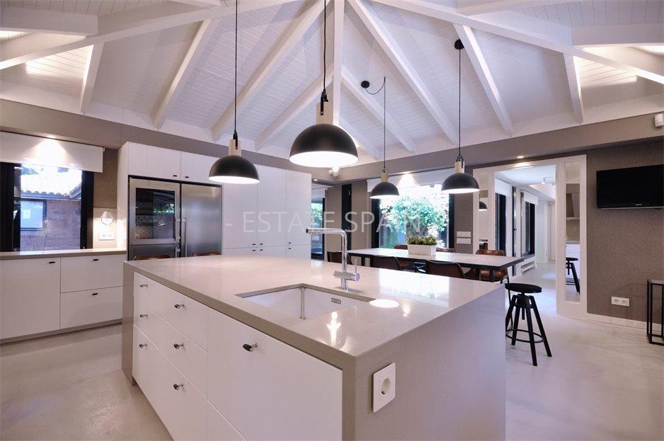 Вилла в Сан-Андрес-де-Льеванерас 900 м2 №VL19214BA143  - Продажа - 32 large