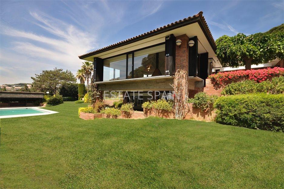 Вилла в Сан-Андрес-де-Льеванерас 900 м2 №VL19214BA143  - Продажа - 1 large