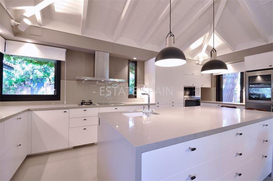 Вилла в Сан-Андрес-де-Льеванерас 900 м2 №VL19214BA143  - Продажа - 31 large