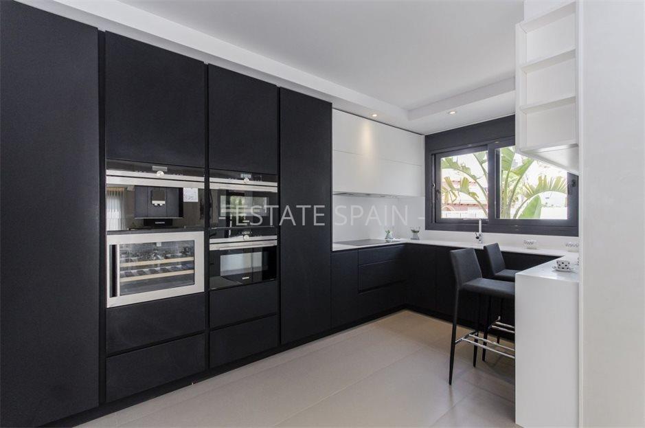 Вилла в Деэса-де-Кампоамор 193 м2 №VL26220B2463  - Продажа - 42 large