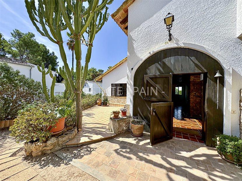 Вилла в Кальвия 418 м2 №VL24957F2CB  - Продажа - 4 large