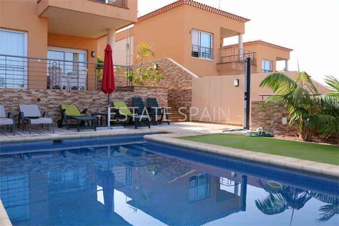 Вилла в Пуэрто-де-Сантьяго 300 м2 №VL218137181D  - Продажа - 1 preview