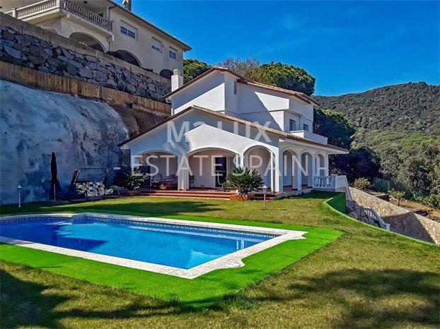 Вилла в Кабрильсе 261 м2 №VL19430154A9  - Продажа - 1 preview