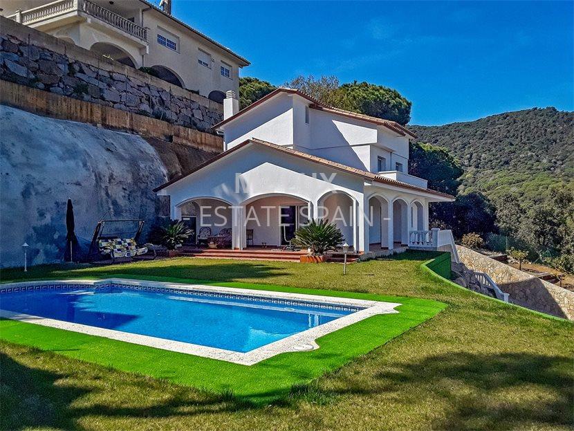 Вилла в Кабрильсе 261 м2 №VL19430154A9  - Продажа - 1 large