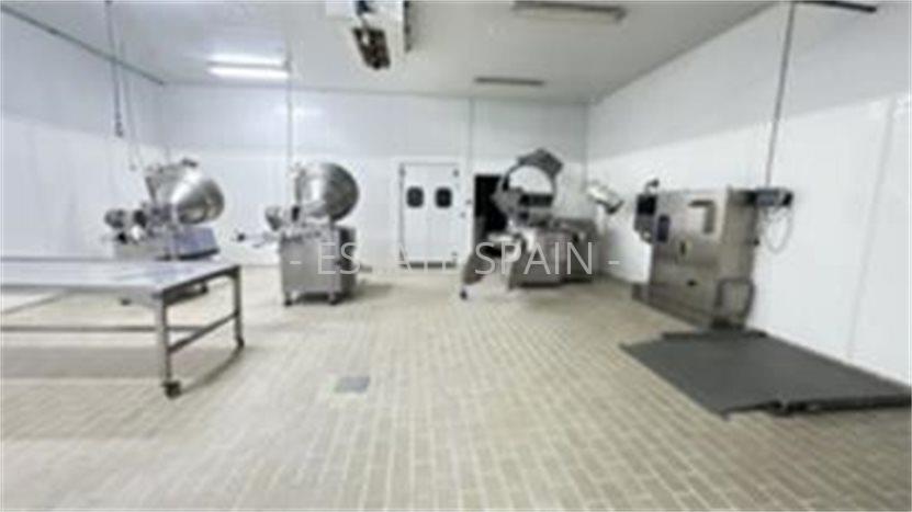 Готовый бизнес в Касабермехе 1253 м2 №COM25220F2276  - Продажа - 2 preview