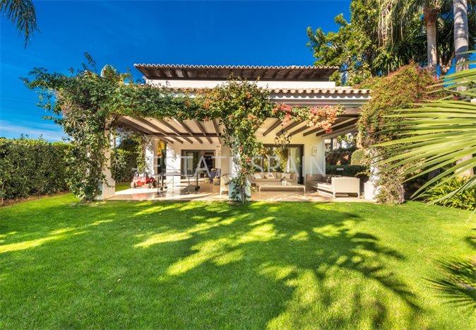 Вилла в Марбелье 550 м2 №VL213134CC5B  - Продажа - 1 preview