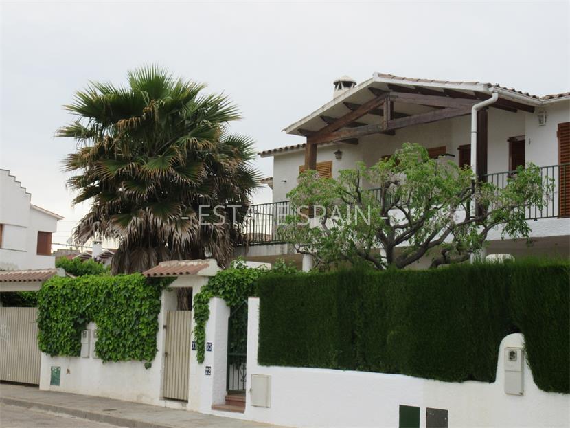 Таунхаус в Кома-Руга 141 м2 №TAU18462786  - Продажа - 1 large