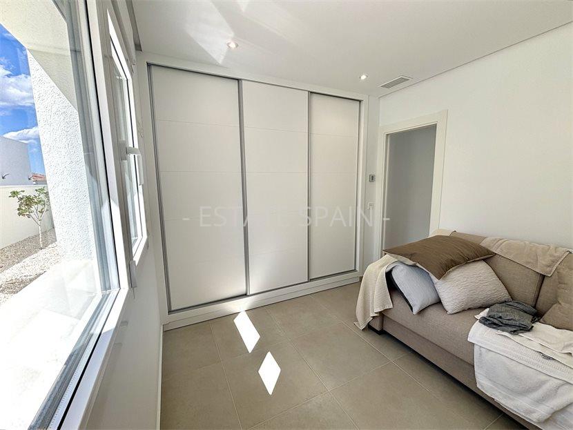 Вилла в Бенихофаре 120 м2 №VL251010C256F  - Продажа - 20 large