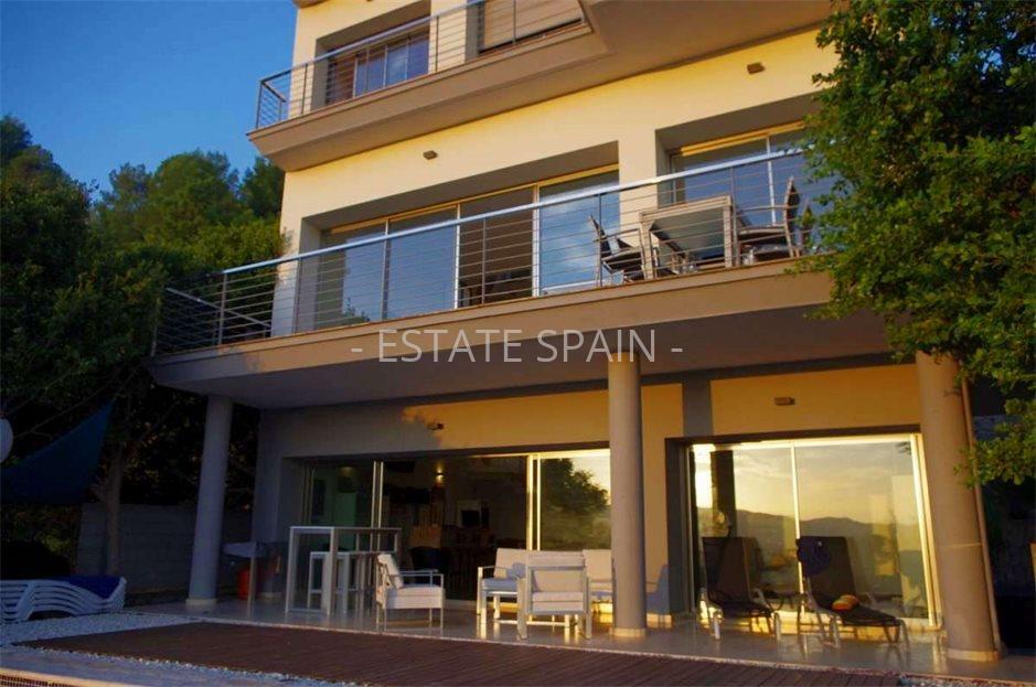 Вилла в Адор 425 м2 №VL19715F3FDD  - Продажа - 1 large