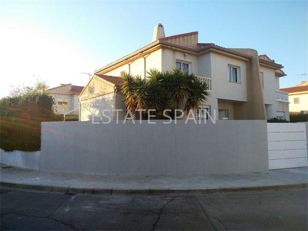 Таунхаус в Торренте 222 м2 №BL19429CDD96  - Продажа - 3 preview