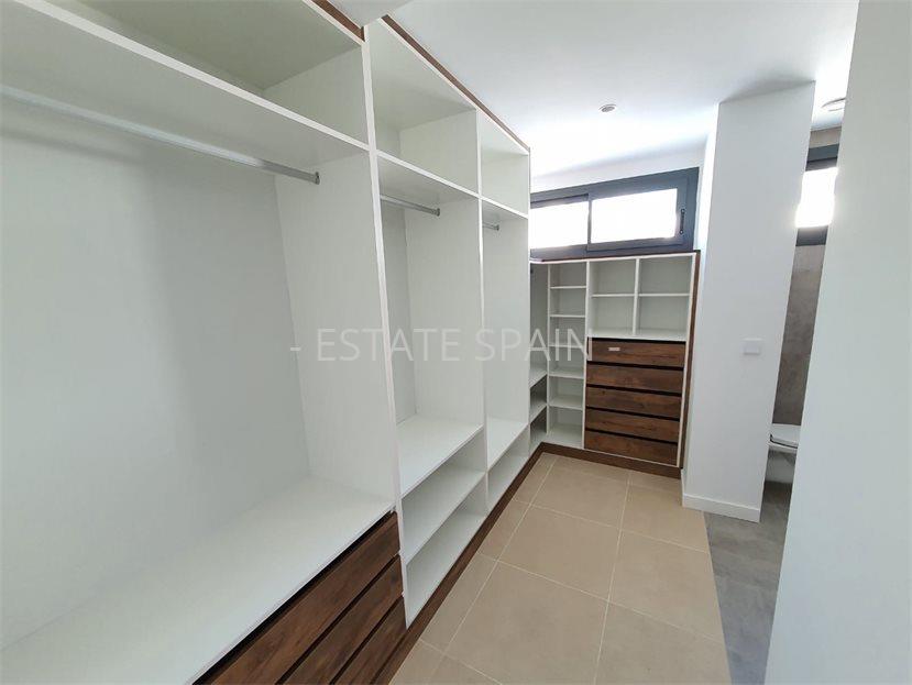 Вилла в Пуэрто-де-ла-Дукеса 205 м2 №VL253412084  - Продажа - 23 large