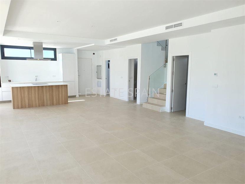 Вилла в Пуэрто-де-ла-Дукеса 205 м2 №VL253412084  - Продажа - 16 large